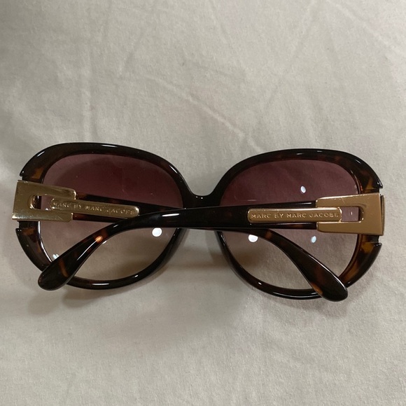 Marc by MARC JACOBS oversized vintage sunglasses ? with case main image 14